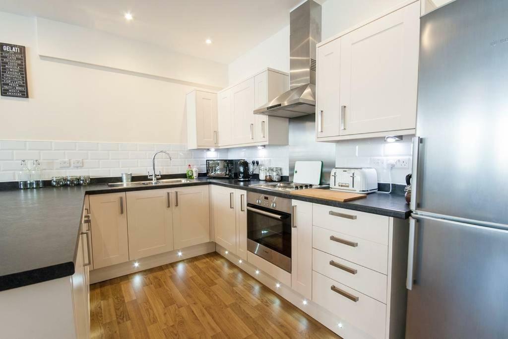The Broadmead Forest - Spacious City Centre 3Bdr Apartment Бристоль Екстер'єр фото